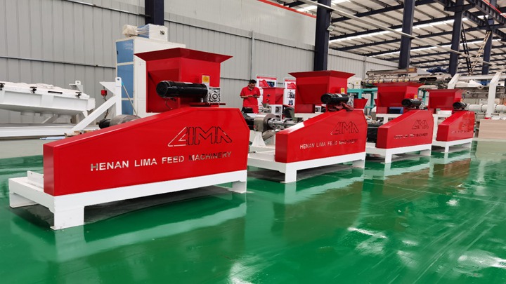 dry type Crappie feed pelletizer machine in South Korea